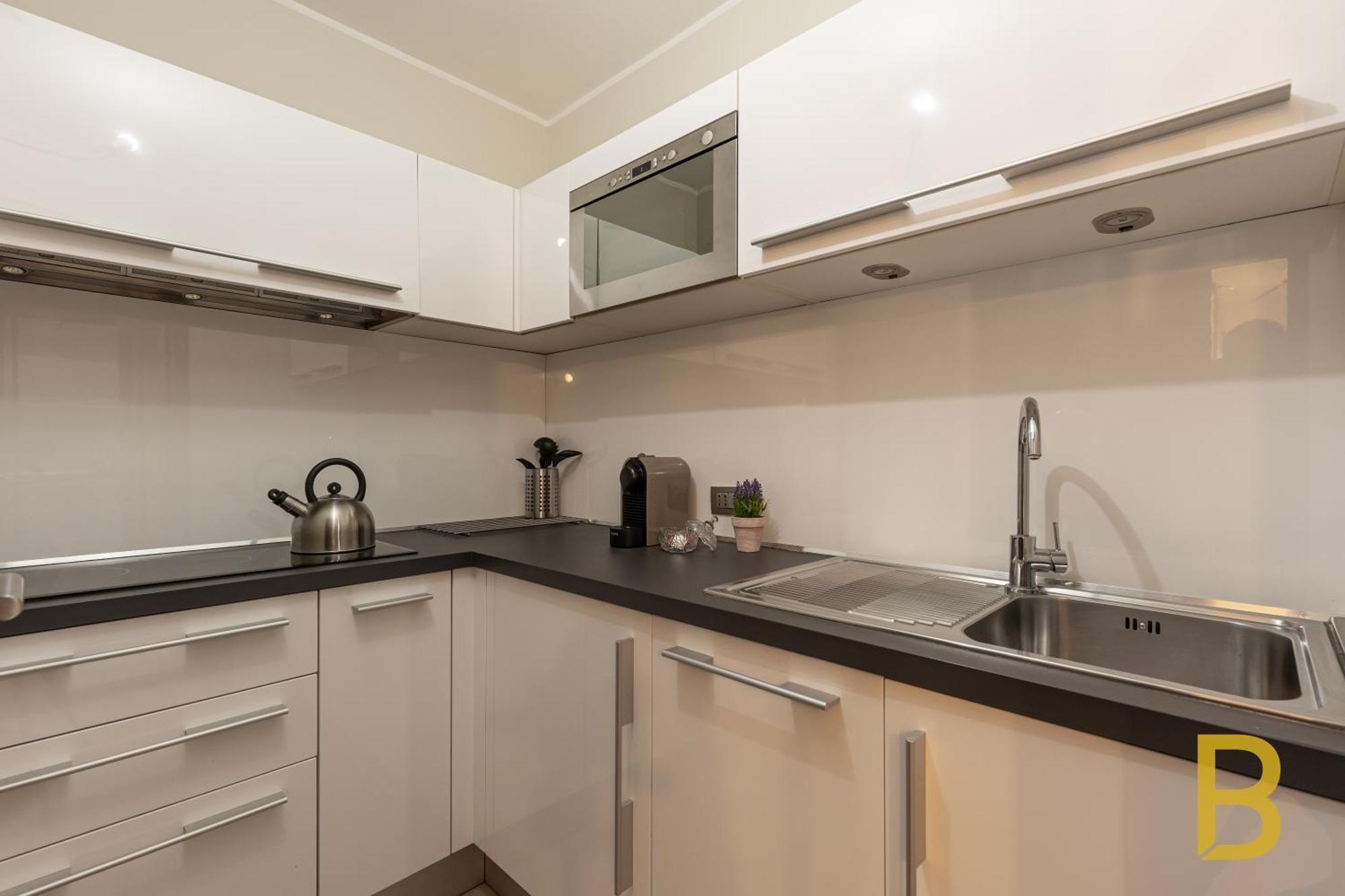 Beplace Apartments In Duomo Милан Экстерьер фото
